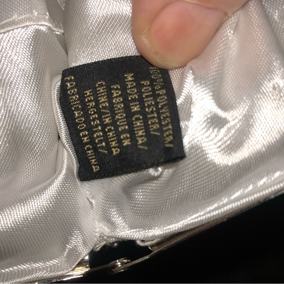 Elegant Beaded Clutch by INS. Perfect for weddings/ grad/ and special occassion - Picture 5 of 10